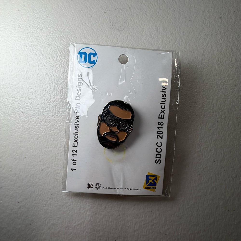 DC Comics Black Lightning Enamel Pin FanSets SDCC 2018 Exclusive Limited Edition